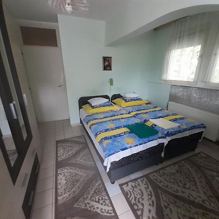 Prima Piheno Hotel Miskolc Luaran gambar